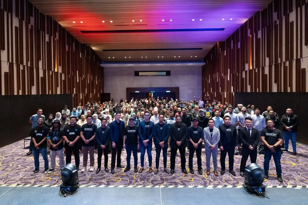 Live Kyzen event with more than 200 traders in the room