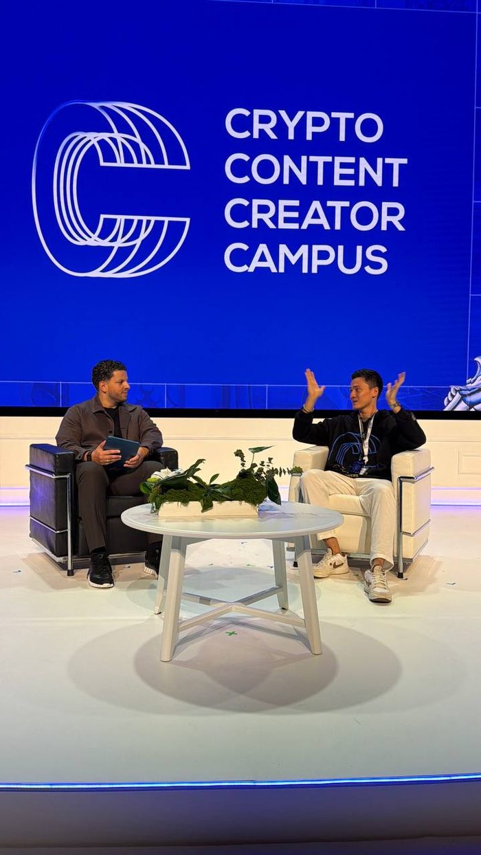 Crypto Content Creator Campus stage